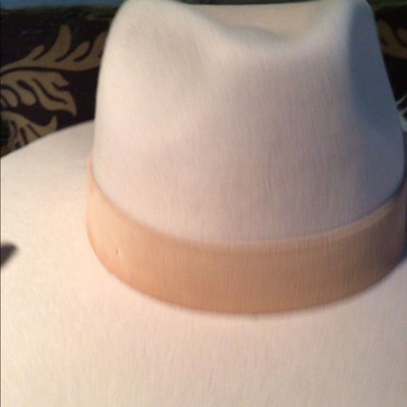 1 left!Rare Wyeth peach stamped rancher